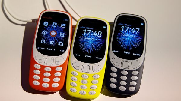 Nokia 3310 devices are displayed after their presentation ceremony at Mobile World Congress in Barcelona, Spain, February 26, 2017. - Sputnik Mundo
