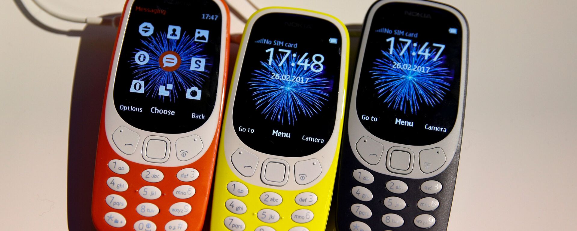 Nokia 3310 devices are displayed after their presentation ceremony at Mobile World Congress in Barcelona, Spain, February 26, 2017. - Sputnik Mundo, 1920, 08.08.2021