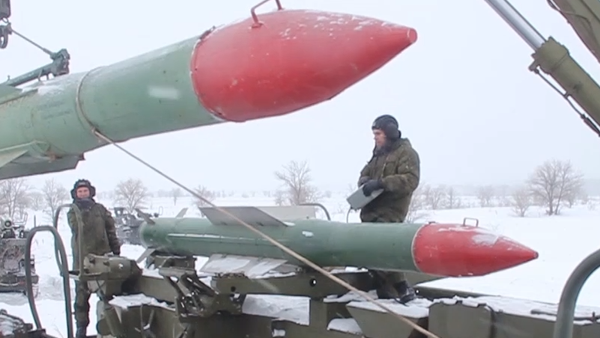A la defensa de los cielos: las tropas antiaéreas rusas, en acción - Sputnik Mundo