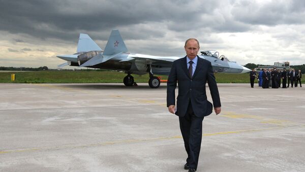 Prime Minister Vladimir Putin at the test if a T-50 fifth generation fighter - Sputnik Mundo