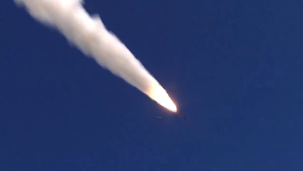 Lanzamiento de misil (imagen referencial) - Sputnik Mundo