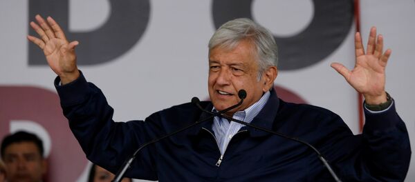 Andrés Manuel López Obrador, aspirante a la presidencia de México (archivo) Andrés Manuel López Obrador, aspirante a la presidencia de México (archivo) - Sputnik Mundo