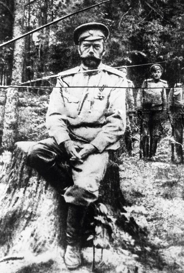 Una de las últimas fotografías de Nicolás II, hecha el verano de 1917 Una de las últimas fotografías de Nicolás II, hecha el verano de 1917 - Sputnik Mundo