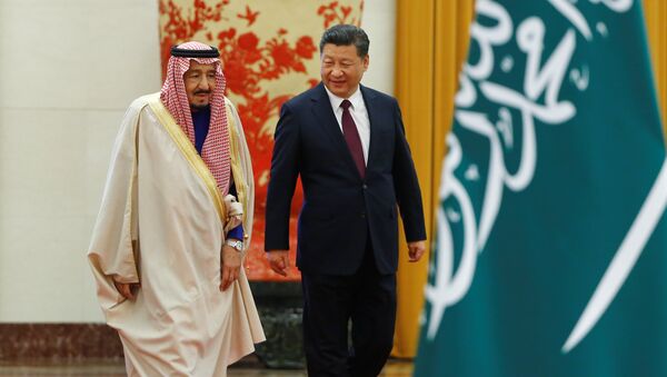 Rey de Arabia Saudí, Salmán bin Abdulaziz, presidente de China, Xi Jinping - Sputnik Mundo