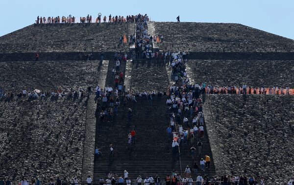 Pirámide de Teotihuacan, México - Sputnik Mundo
