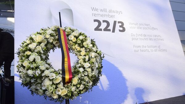 Bruselas rinde homenaje a las víctimas de los atentados - Sputnik Mundo