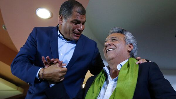 Ecuadorean presidential candidate Lenin Moreno is greeted by Ecuador's President Rafael Correa while waiting for the results of the national election in a hotel, in Quito - Sputnik Mundo