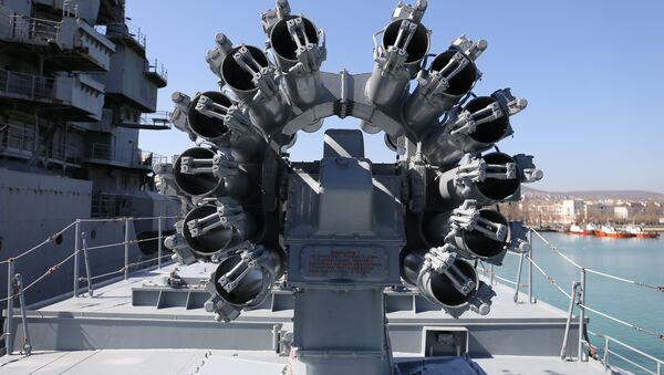 Los misiles Kalibr en la fragata Almirante Grigorovich - Sputnik Mundo