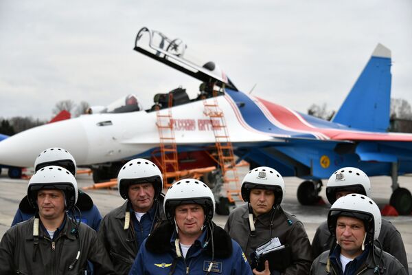 Las Fuerzas Aéreas rusas se preparan para el desfile del Día de la Victoria - Sputnik Mundo
