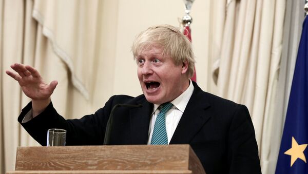 British Foreign Secretary Boris Johnson answers a question during a joint press conference with Greek Foreign Minister Nikos Kotzias (not pictured) following their meeting at the Foreign Ministry in Athens - Sputnik Mundo