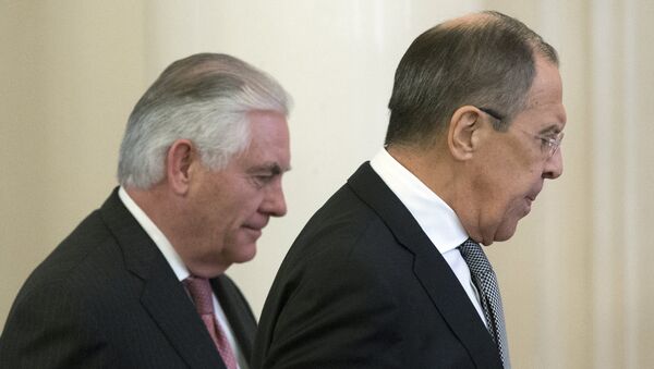 Secretario de Estado de EEUU, Rex Tillerson, y ministro de Exteriores de Rusia, Serguéi Lavrov - Sputnik Mundo