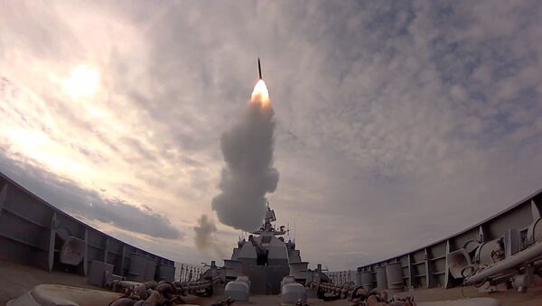 Experiencia útil: buques rusos practican la defensa antimisiles en el mar Báltico - Sputnik Mundo