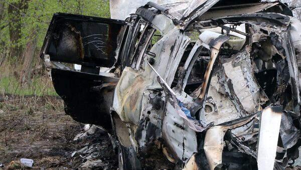 El coche de la OSCE explotado en Donbás - Sputnik Mundo