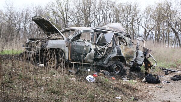 Lugar de explosión de un coche de la OSCE - Sputnik Mundo