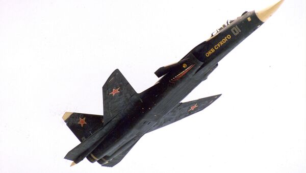 El caza experimental Su-47 Berkut - Sputnik Mundo
