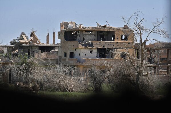 El arriesgado combate del Ejército sirio por la sitiada ciudad de Deir Ezzor - Sputnik Mundo