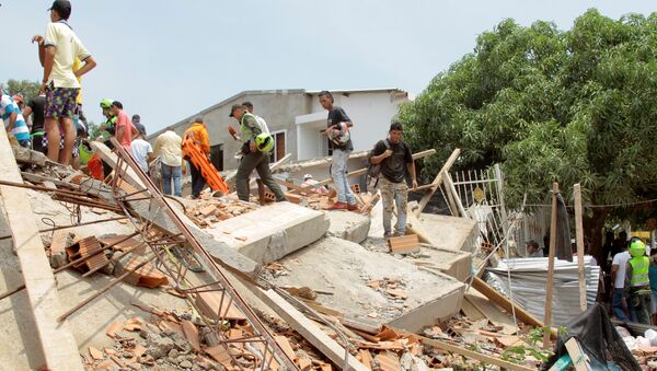 Desplome de un edificio en Cartagena, Colombia - Sputnik Mundo