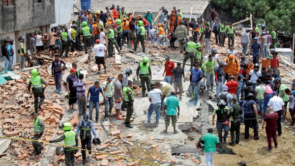 Desplome de un edificio en Cartagena, Colombia - Sputnik Mundo