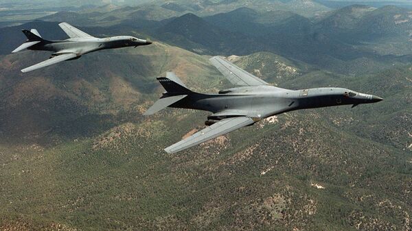 Los bombarderos B-1B Lancer (archivo) - Sputnik Mundo