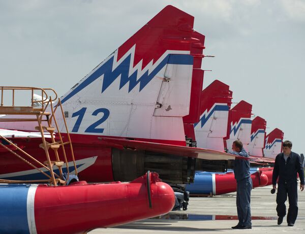 Los secretos de los pilotos acrobáticos de la Fuerza Aérea de Rusia (fotos) Los secretos de los pilotos acrobáticos de la Fuerza Aérea de Rusia (fotos) - Sputnik Mundo
