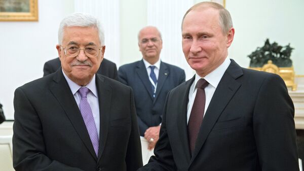 El presidente de Rusia, Vladímir Putin, con su colega palestino, Mahmud Abás - Sputnik Mundo
