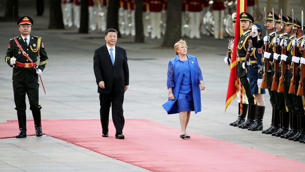 Xi Jinping, presedente de China, y Michelle Bachelet, presidenta de Chile - Sputnik Mundo