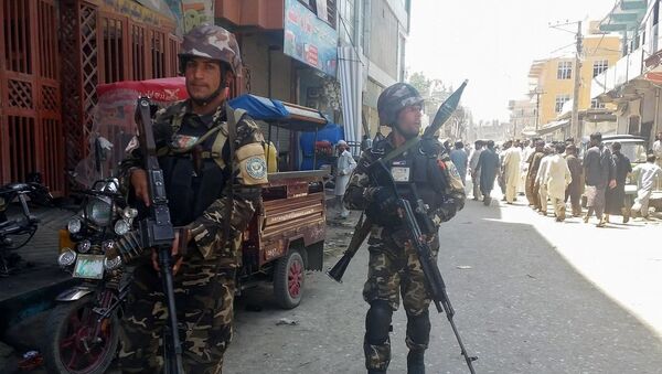 Las fuerzas seguridad de Afganistán llegan al lugar del ataque en Jalalabad - Sputnik Mundo