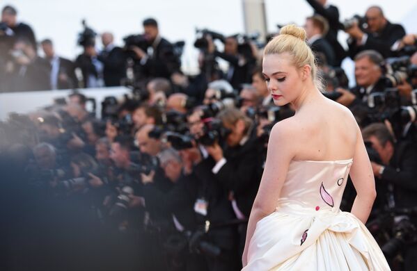 Elle Fanning aún es un cachorro de tigre que, a pesar de ser joven, ya es una prometedora actriz. Elle Fanning aún es un cachorro de tigre que, a pesar de ser joven, ya es una prometedora actriz. - Sputnik Mundo