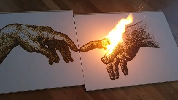 Artista pinta con pólvora cuadros que arden - Sputnik Mundo