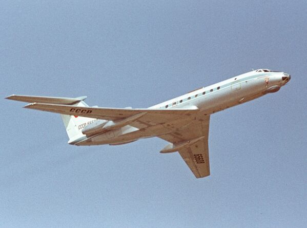 Los amos del cielo: aeronaves civiles legendarias fabricadas en la URSS Los amos del cielo: aeronaves civiles legendarias fabricadas en la URSS - Sputnik Mundo