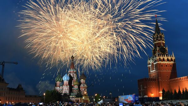 ¡Gloria a la patria! ¡Estamos orgullosos de ti!: así se celebró el Día de Rusia - Sputnik Mundo