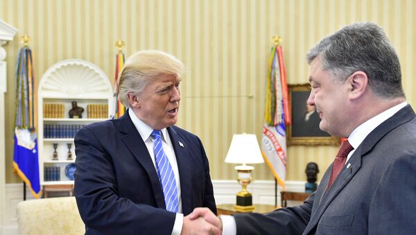 Presidente de Ucrania, Petró Poroshenko, y presidente de EEUU, Donald Trump - Sputnik Mundo