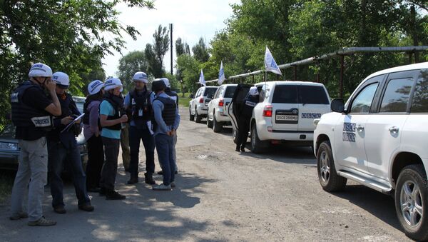 Los observadores de la OSCE en Donbás - Sputnik Mundo