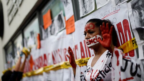 Protesta contra violencia contra periodistas en México - Sputnik Mundo