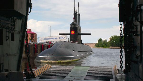 Sankt Peterburg, submarino diésel-eléctrico de la clase 677 Lada - Sputnik Mundo