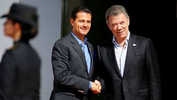 Presidente de México, Enrique Peña Nieto, y presidente de Colombia, Juan Manuel Santos - Sputnik Mundo