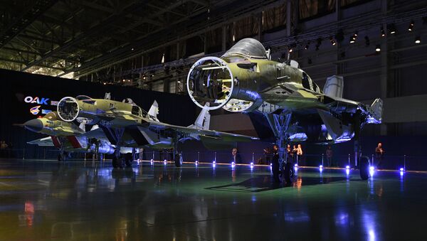 El interior de los cazas MiG-35 (imagen referencial) - Sputnik Mundo