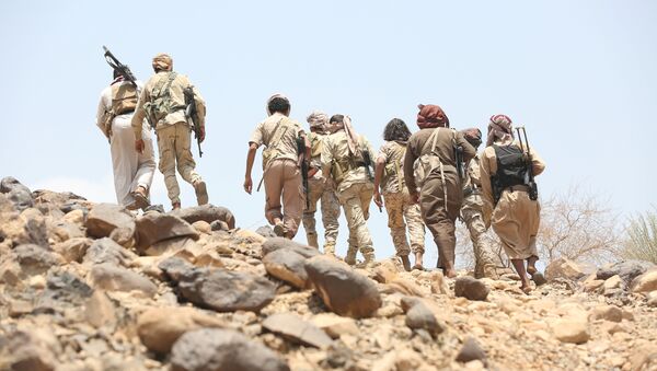 Los combatientes leales al presidente legítimo Abdo Rabu Mansur Hadi en Yemen - Sputnik Mundo
