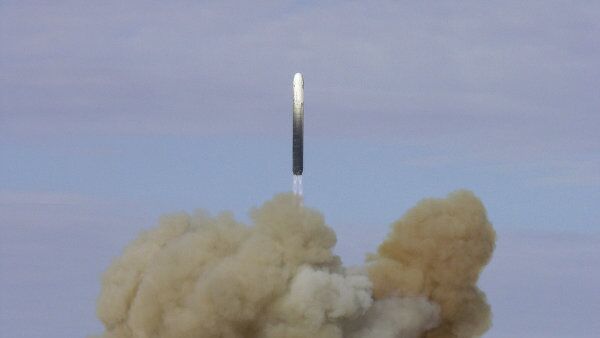 El misil balístico intercontinental ruso Sarmat - Sputnik Mundo