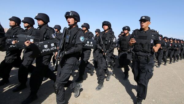Soldados chinos participan en un ejercicio antiterrorista (archivo) - Sputnik Mundo