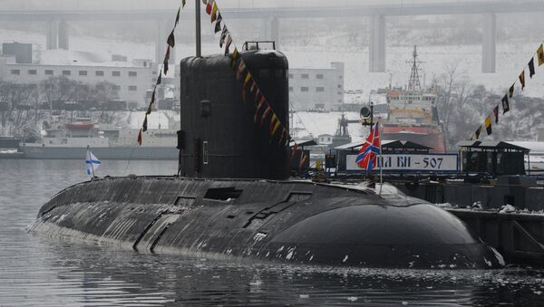 Un submarino de clase Varshavianka (archivo) - Sputnik Mundo