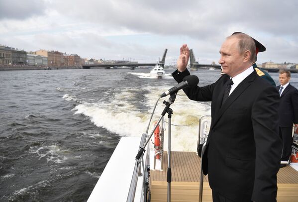 Rusia se engalana para celebrar el Día de la Armada - Sputnik Mundo