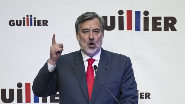 Alejandro Guillier, candidato oficialista chileno - Sputnik Mundo