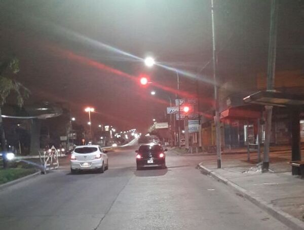 Luminarias de Incotex Electronic Group en la avenida Remedios de Escalada de San Martín en el partido de Lanús, provincia de Buenos Aires. - Sputnik Mundo