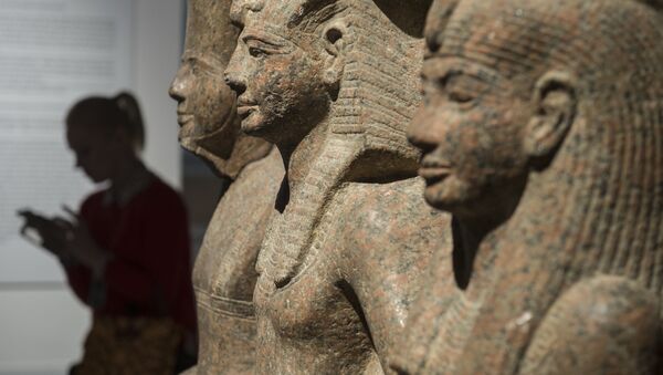 La exposición 'Nefertari y el Valle de las Reinas del Museo Egipcio de Turín' en el museo del Hermitage de San Petersburgo, Rusia, junio de 2017 - Sputnik Mundo