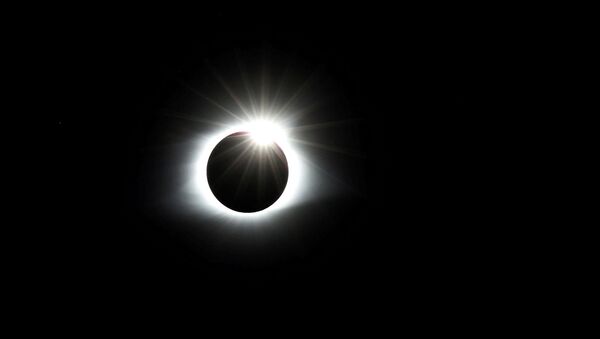 Eclipse solar del 21 de agosto de 2017 - Sputnik Mundo