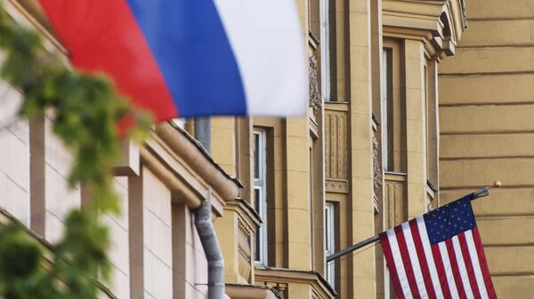 Banderas de Rusia y EEUU - Sputnik Mundo
