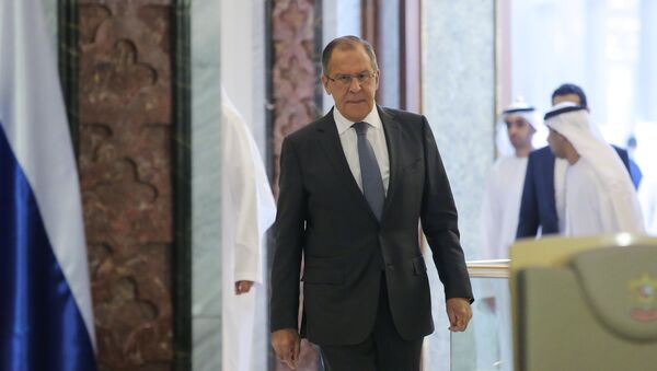 El ministro de Asuntos Exteriores de Rusia, Serguéi Lavrov, durante su visita a Abu Dabi, EAU - Sputnik Mundo