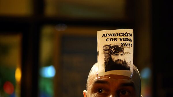 Manifestación en Buenos Aires, Argentina, por la desaparición de Santiago Maldonado - Sputnik Mundo