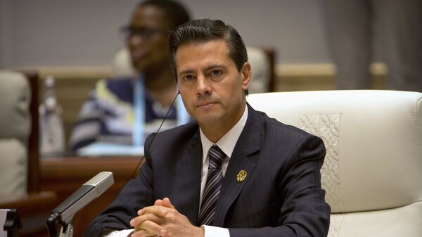 Enrique Peña Nieto, presidente de México, en la cumbre de BRICS - Sputnik Mundo